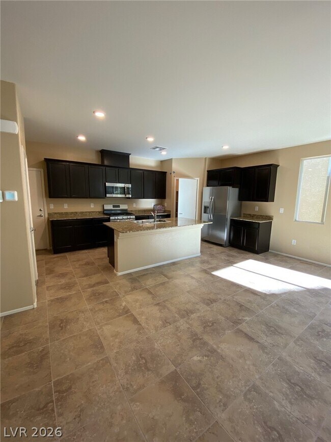 Building Photo - 7312 Halo Falls St