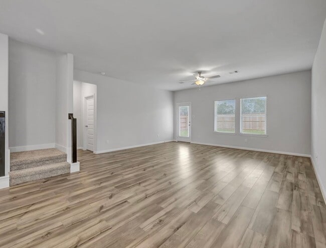 Building Photo - 6919 Ventura Dr