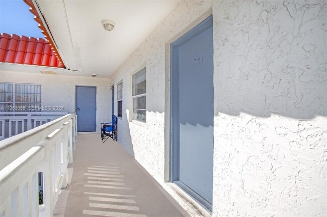 Building Photo - 1333 S Dixie Hwy