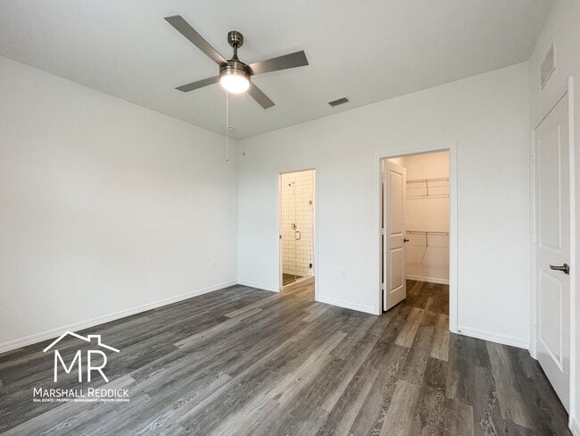 Building Photo - Spacious 3-Bedroom, 2-Bathroom 1 Car Garage