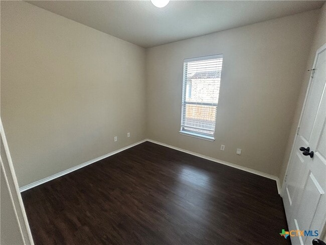 Building Photo - 298 Rosalie Dr