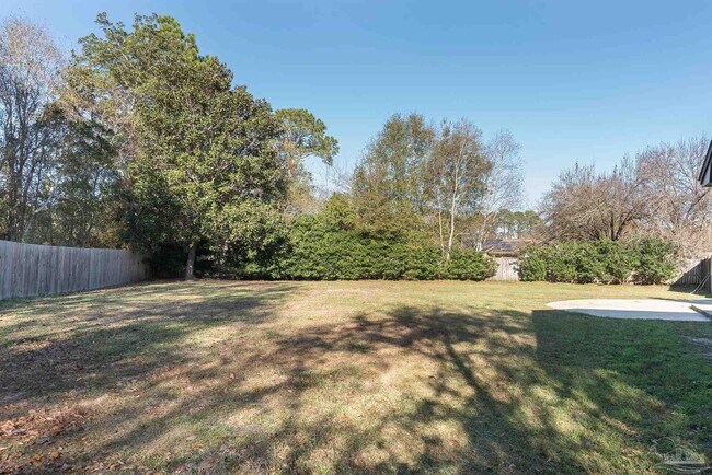 Building Photo - 8238 Li Fair Dr