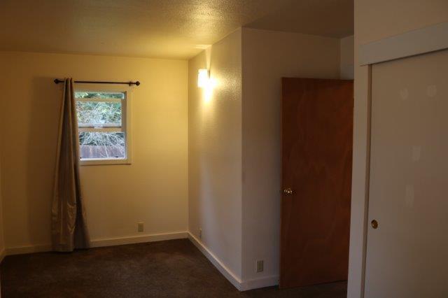 Building Photo - Near Sequoia Zoo and Park, Cozy 2/1 with l...