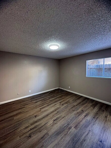 Building Photo - 118 Yorkshire Ct