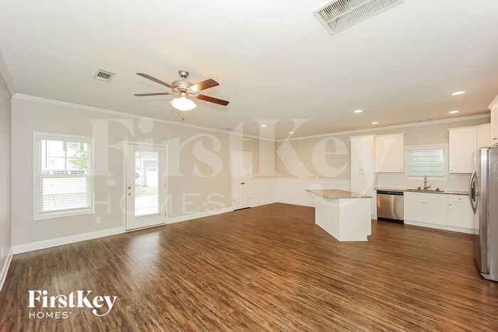 Building Photo - 203 Preserve Dr