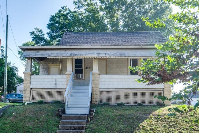 Primary Photo - 491 Allyn St