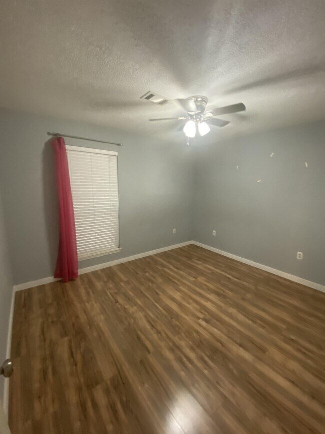 Building Photo - 2 Palmer Dr