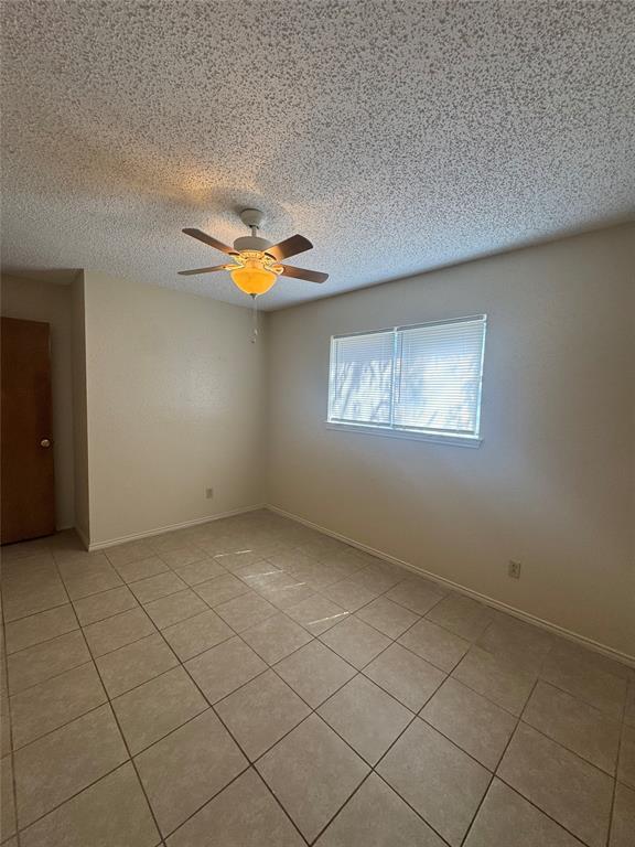 Building Photo - 405 Whitetail Dr