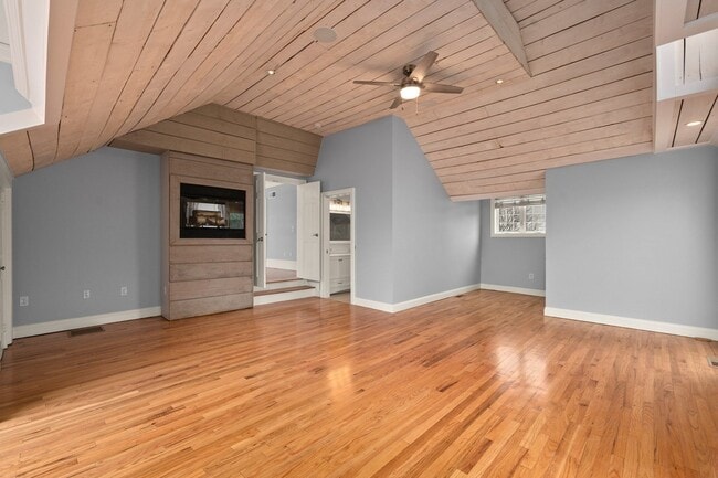 Building Photo - 1 Deer Is Rd