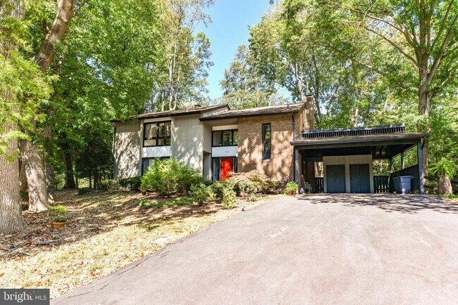 Building Photo - 3318 Mantua Dr