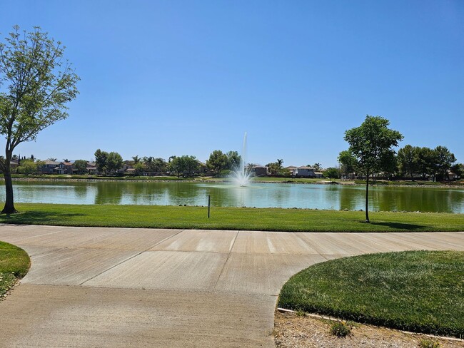 Building Photo - DREAMY 5 Bed/3 Bath OASIS - Discovery Bay