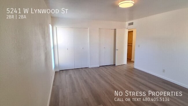 Building Photo - 5241 W Lynwood St