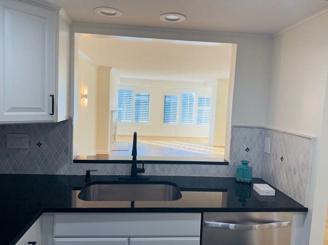 Building Photo - 1080 Wisconsin Ave NW