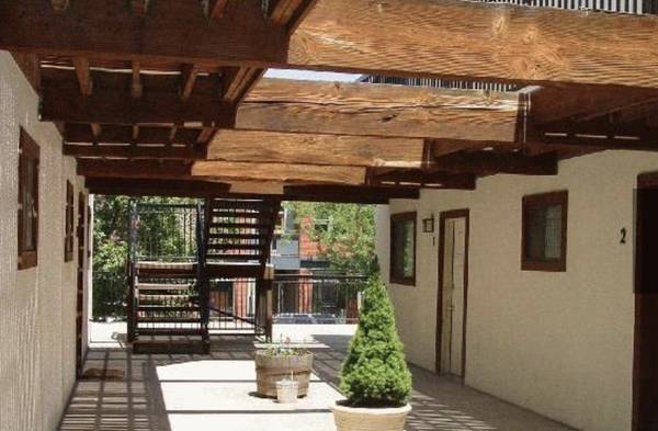 Building Photo - Downtown Boulder Condo: Available June 5th!