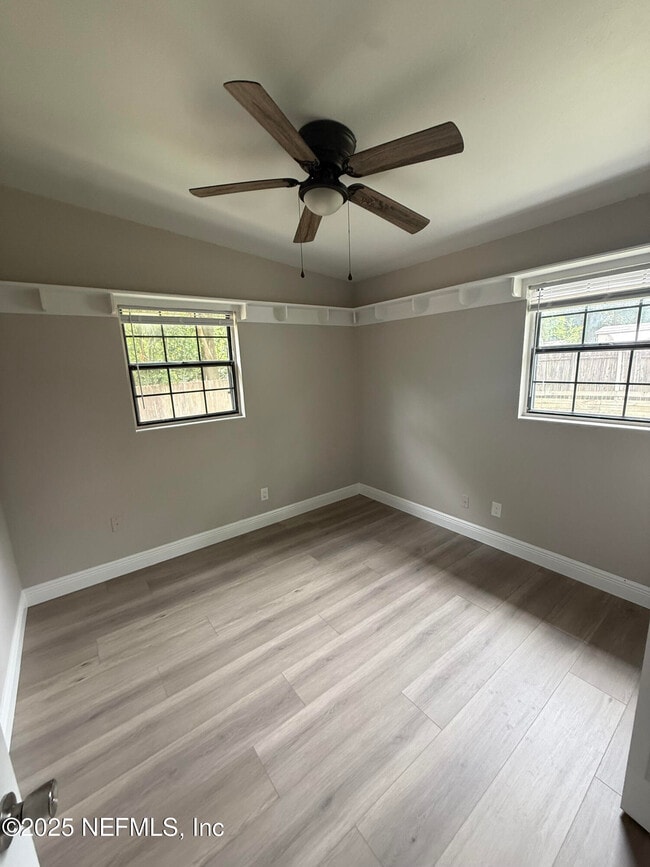 Building Photo - 2113 Limoges Dr S
