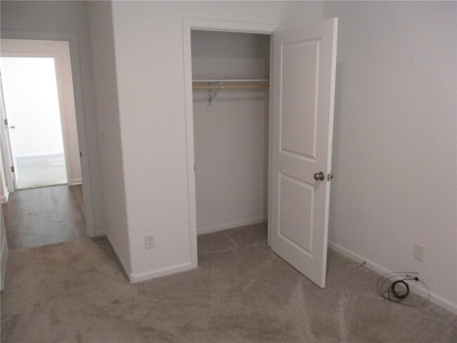 Building Photo - 2487 Tapatio Dr