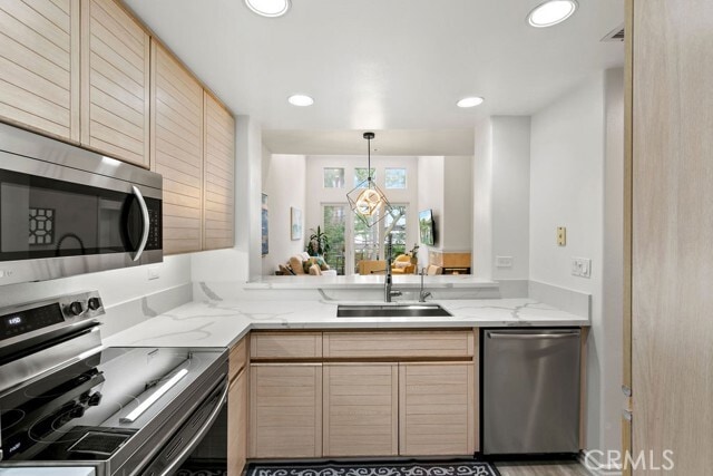 Building Photo - 2243 Martin