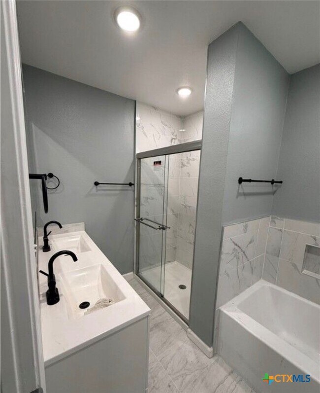 Building Photo - 1300 N 2nd St