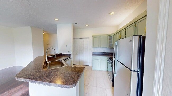 Building Photo - 3398 Fishinger Mill Dr