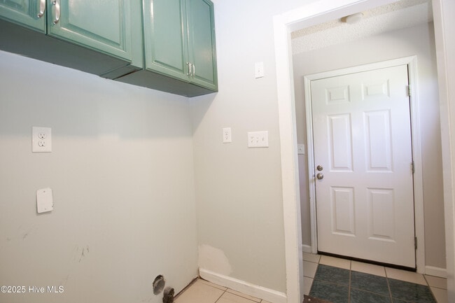 Building Photo - 970 Thrush Dr