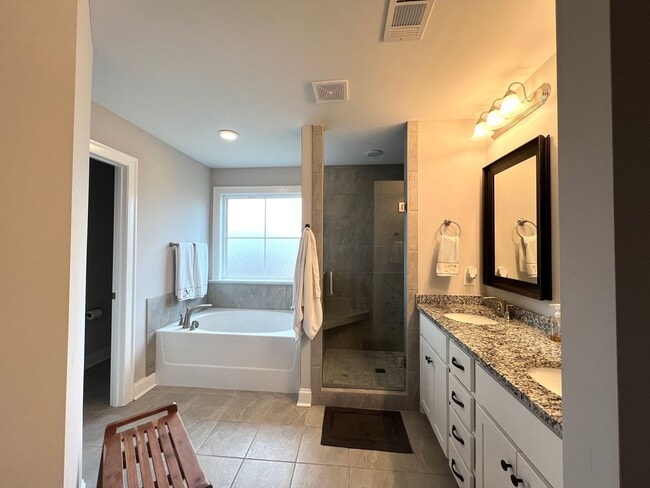 Building Photo - Available July 1, 2026!