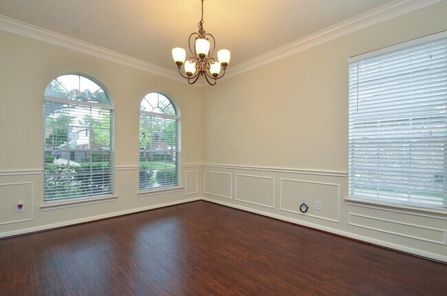 Building Photo - 20735 Fawnbrook Ct