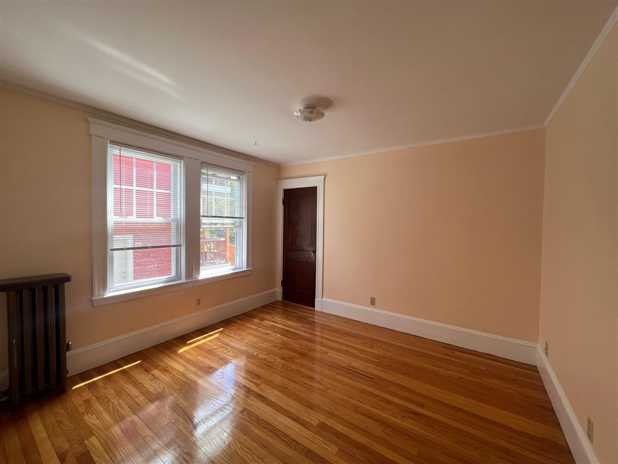 Building Photo - 638 Huron Ave