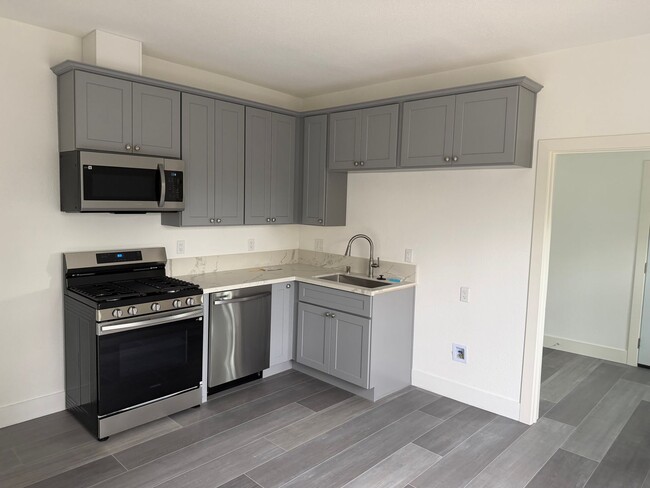 Building Photo - 8632-8636 Sunset Avenue