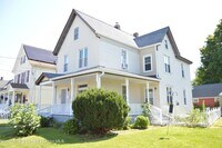 Building Photo - 76 Grand St