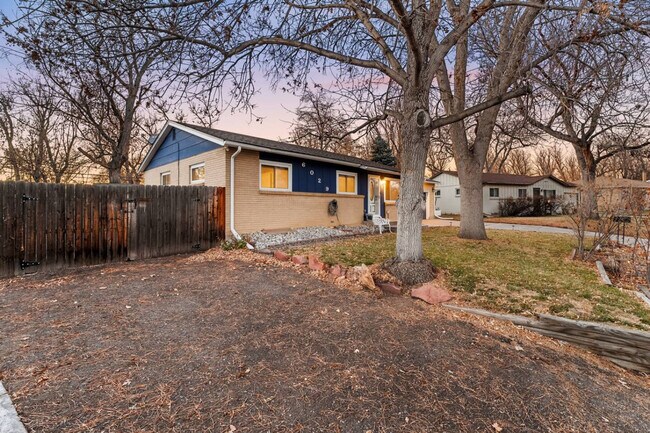 Building Photo - 6029 Iris Way