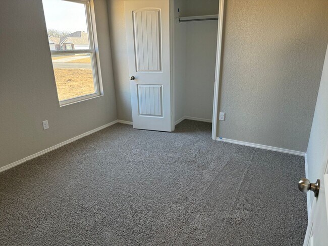 Building Photo - Contact Peggy at 501-676-1758
