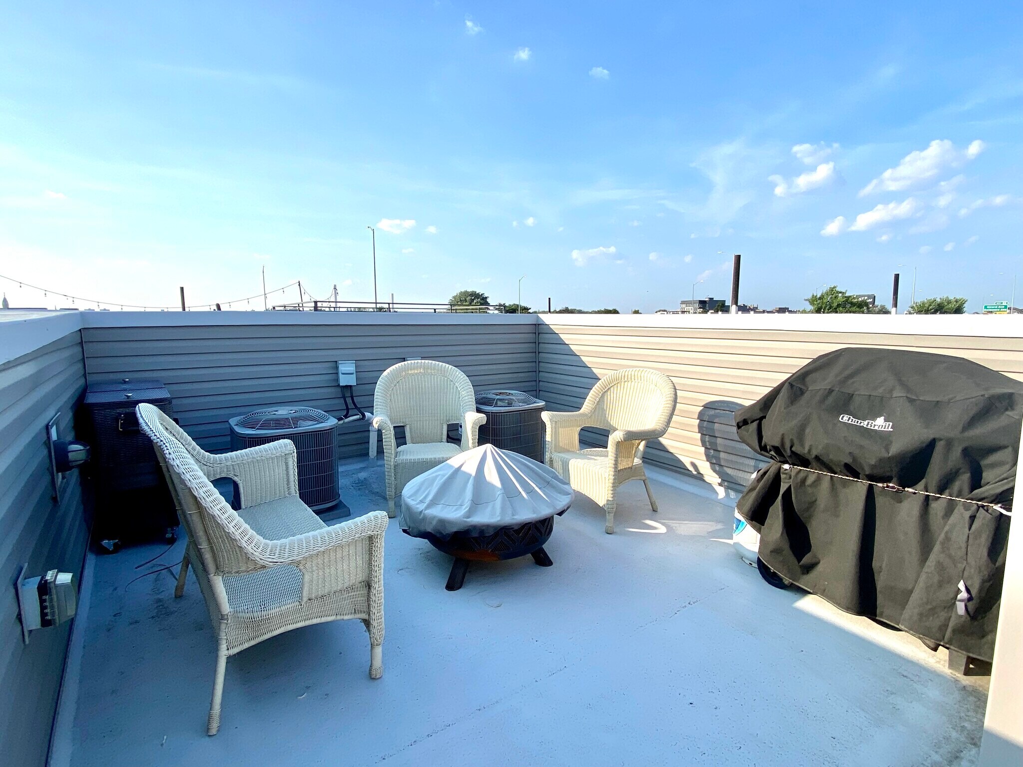 Private Roof Deck - 961 Shackamaxon St