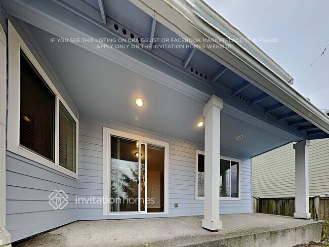 Building Photo - 3727 Santis Loop SE