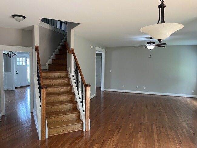 Building Photo - 3242 Barkham Dr