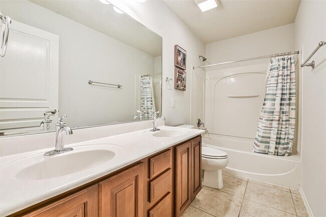 Building Photo - 2 Tidwillow Pl