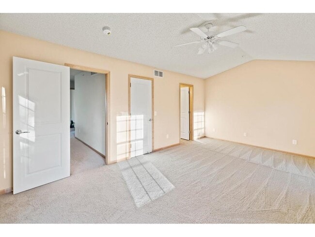 Building Photo - 899 Ledgestone Dr