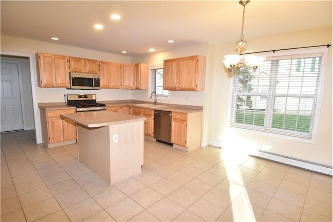 Building Photo - 73 Partridge Dr