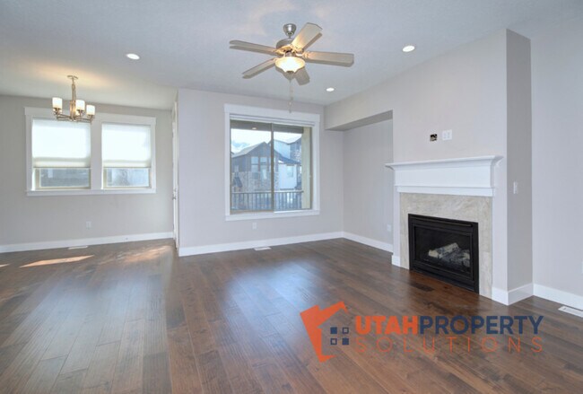 Building Photo - 10464 S Beetdigger Blvd