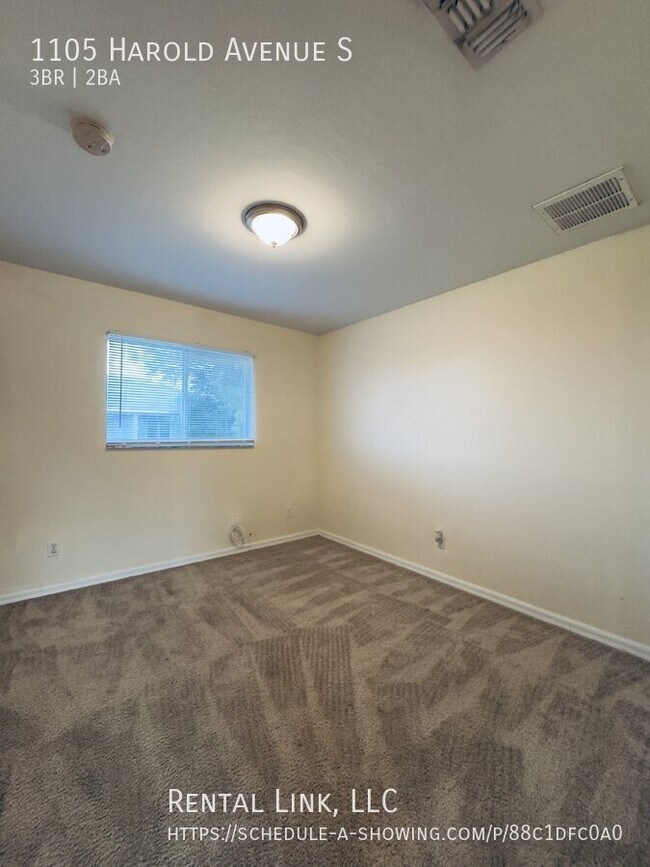 Building Photo - 1105 Harold Ave S