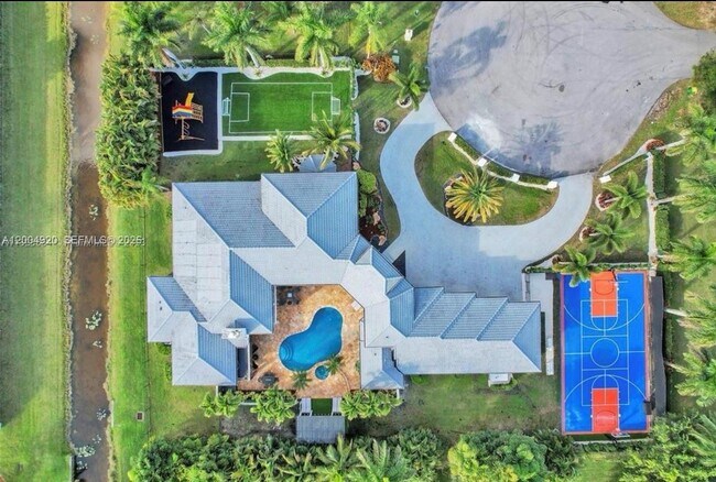 Building Photo - 11400 NW 7th St