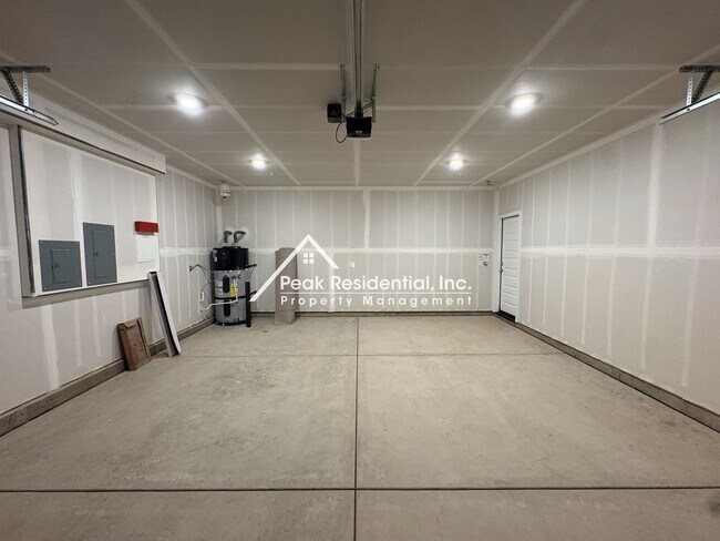 Building Photo - Brand New 4bd/2.5a Rancho Cordova Home With Loft-Must See!