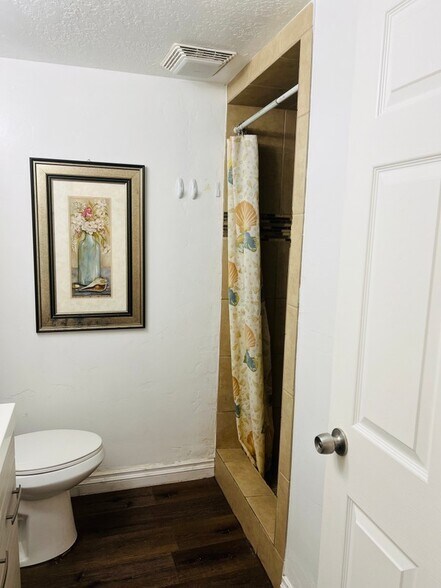 Building Photo - 3362 Westbrook Dr