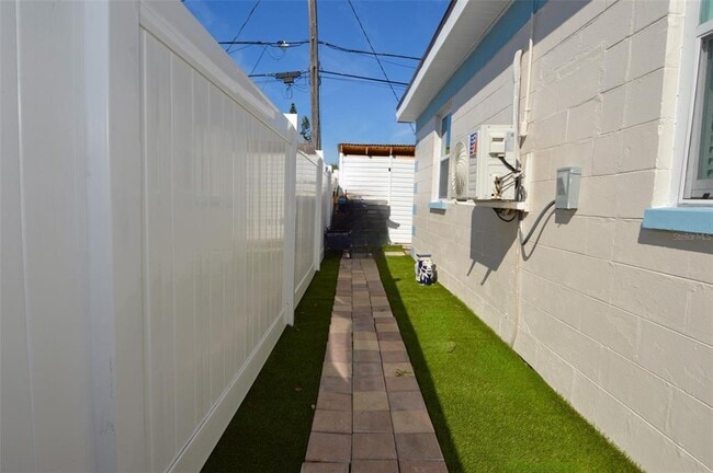 Building Photo - 156 146th Ave