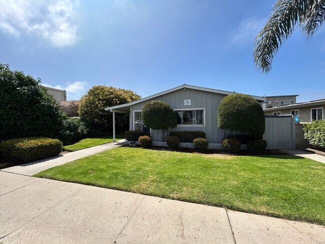 Building Photo - 1 Bed/1 Bath Pacific Beach