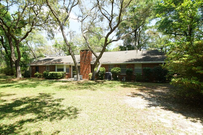 Building Photo - 18 Sherwood Rd NW