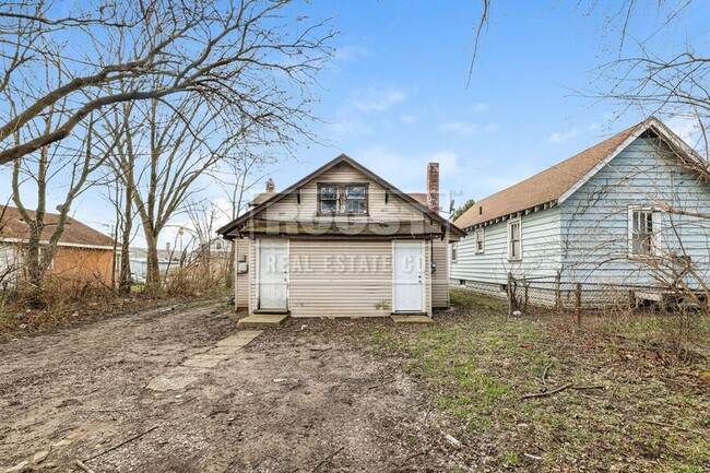 Building Photo - 2132 Erie Ave