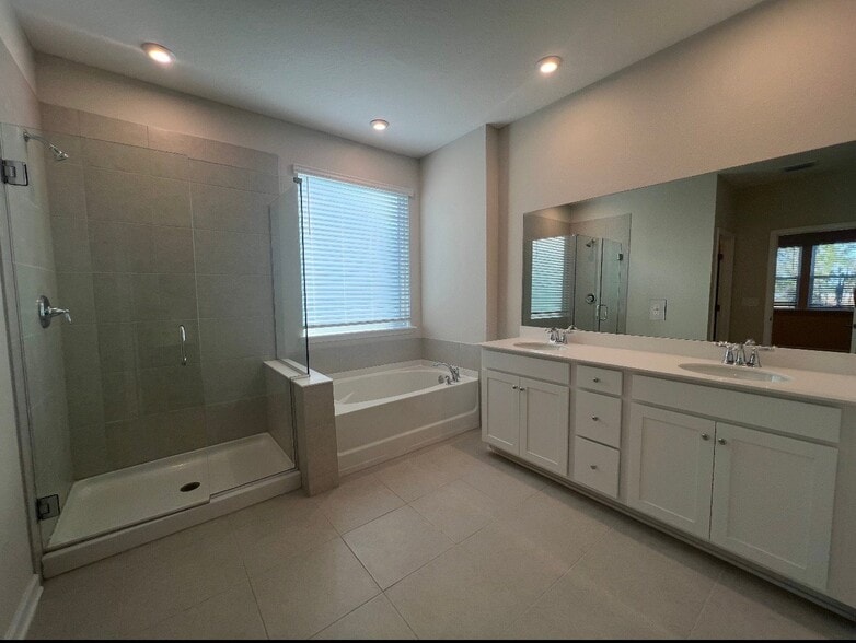 Building Photo - 2876 Bella Terra Lp