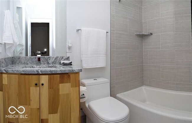 Building Photo - 829 N Pennsylvania St