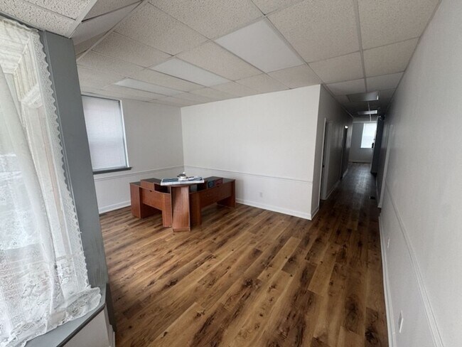 Building Photo - 513 Wenonah Ave