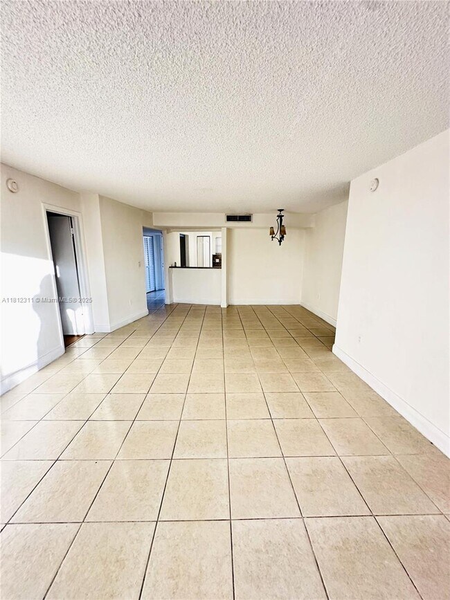 Building Photo - 4205 N University Dr
